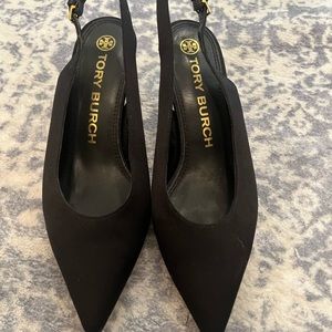 Tory Burch Sample Pointed Toe Kitten Heel